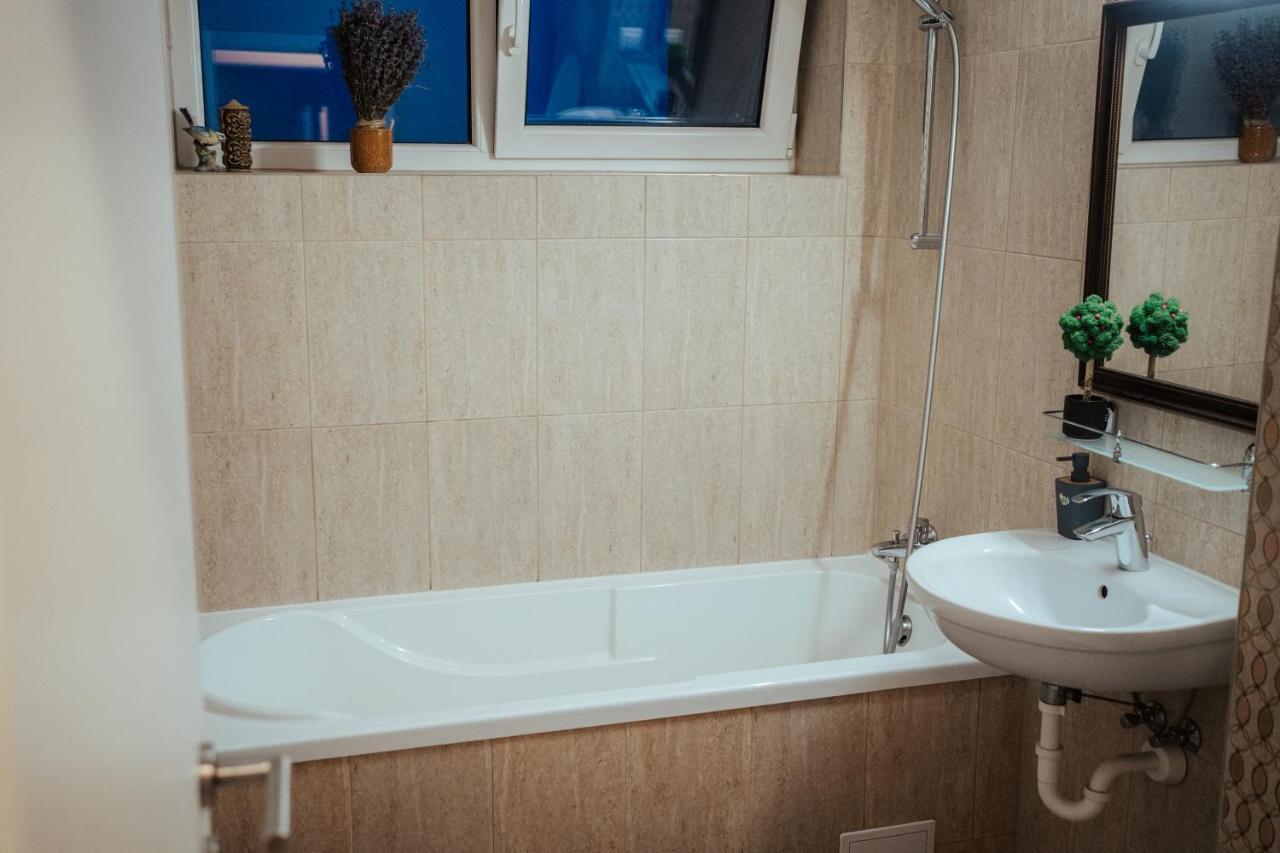 Luxury Apartments Şelimbăr Екстериор снимка